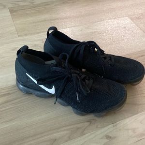 Black Nike Vapor Max Barely Worn Size 8.5 US/ 40 EU
